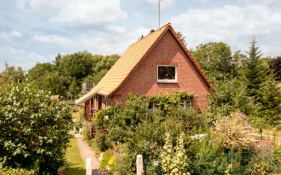 4,5 Zimmer: frisch renovierte Eigentumswohnung, mit traumhaftem Garten und der See um die Ecke