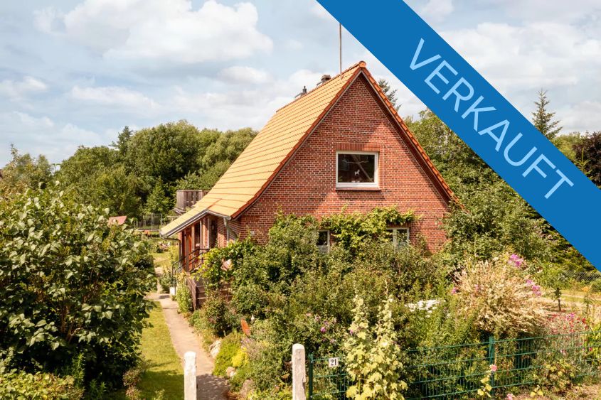 4,5 Zimmer: frisch renovierte Eigentumswohnung, mit traumhaftem Garten und der See um die Ecke
