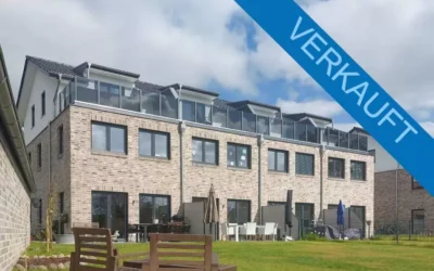 Kapitalanlage: neuwertiges Reihenmittelhaus mit großer Dachterrasse in Groß Meinsdorf