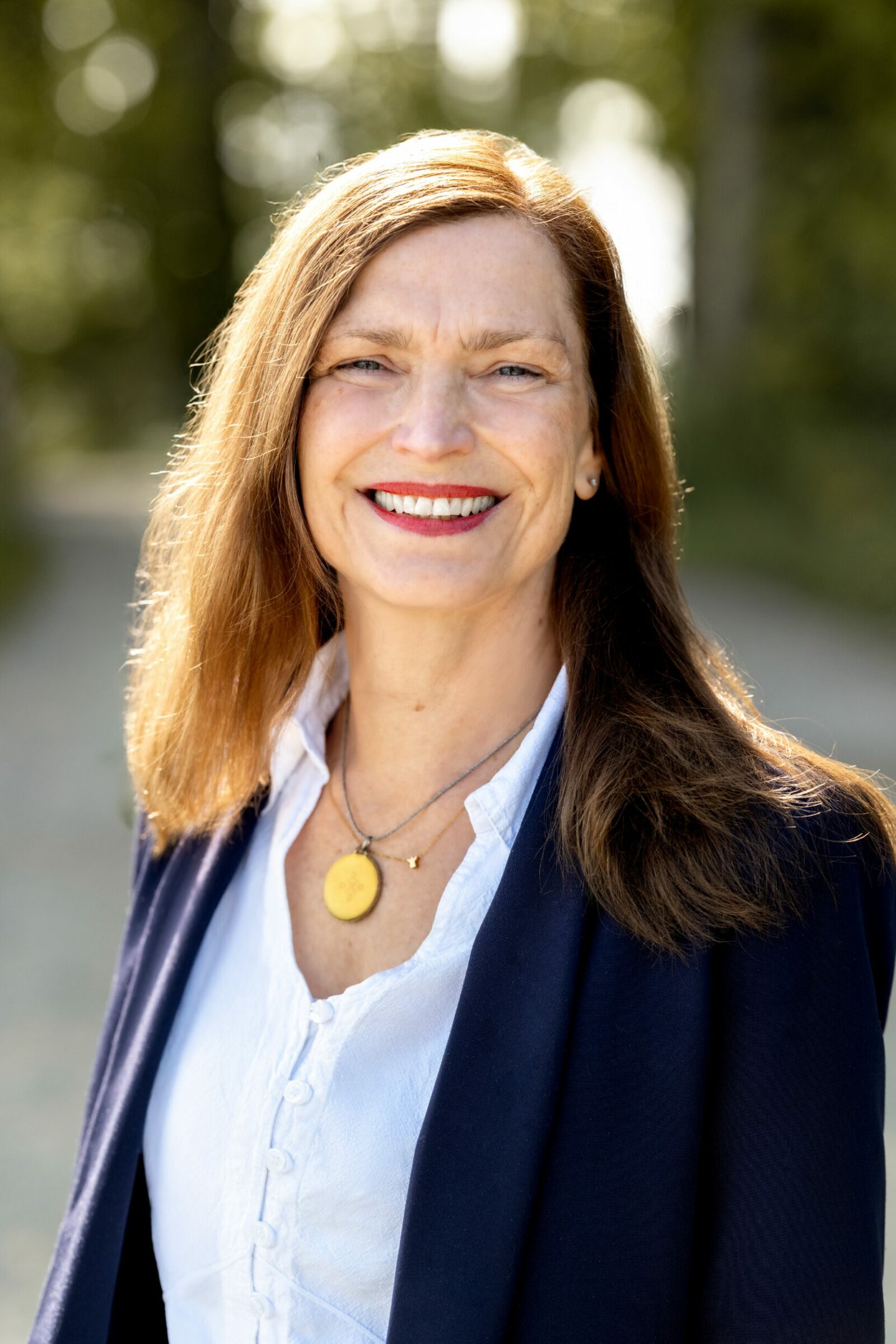 Claussen-Immobilien-Kontaktfoto-Iris-Brentjes