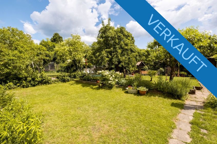 003-BRC: 2 Zimmer Eigentumswohnung mit Balkon und malerischem Ausblick im 1. Obergeschoss – verkauft