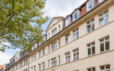 008-BRC: 2 Zimmer Eigentumswohnung mit Balkon – Lieblingsplatz mit Blick auf einen wunderschönen Garten