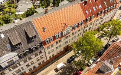 013-BRC: Dachgeschosstraum zum Selbstausbau mit neuem Balkon und faszinierendem Blick über Schwerins Dächer