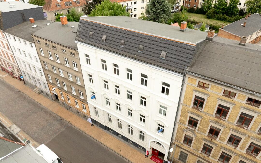 003-WTT: Helle 2 Zimmer Wohnung mit Südbalkon und Tageslichtbad – Top Lage, sofort verfügbar