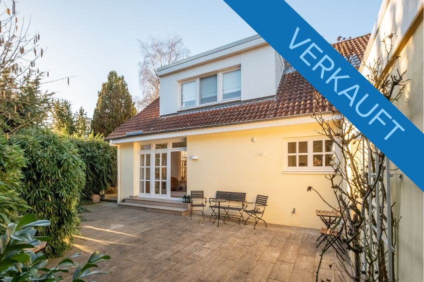 Schöner Wohnen in naturnaher und ruhiger Lage in Lübeck-Schlutup: Haus mit Einliegerwohnung