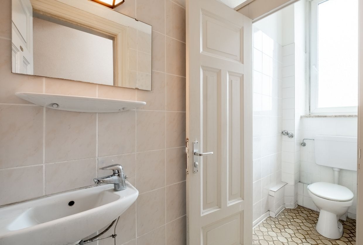 Claussen-Immobilien-Mietimmobilie-Gewerbeflaeche-Katharinenstrasse-Luebeck-Badezimmer