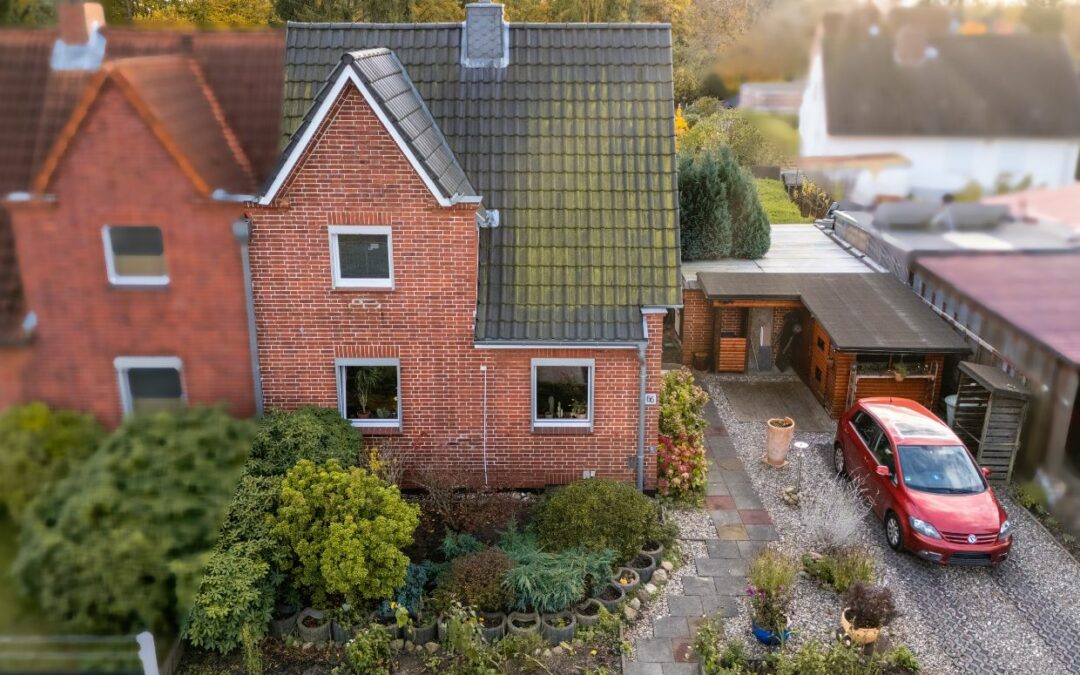 Doppelhaushälfte mit Traumgarten in Lübeck – St. Gertrud