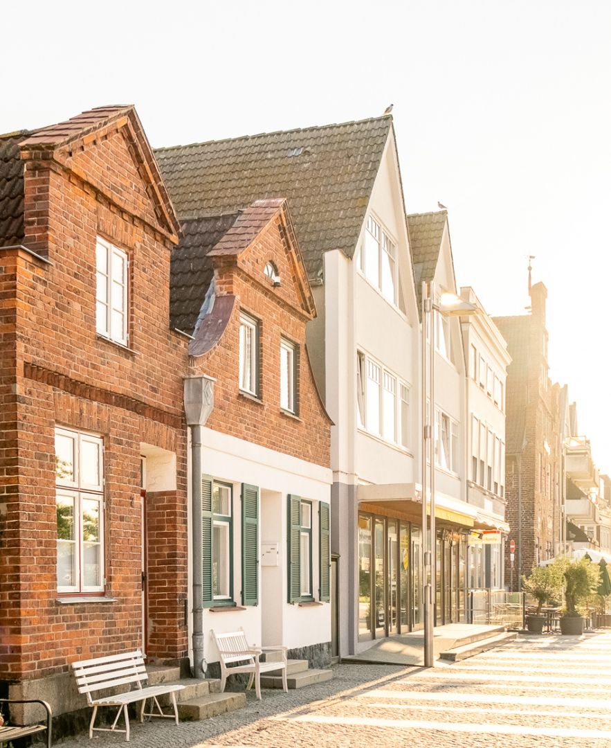 Schön hergerichtetes Ankleidezimmer für Homestaging zur Verkaufsförderung.